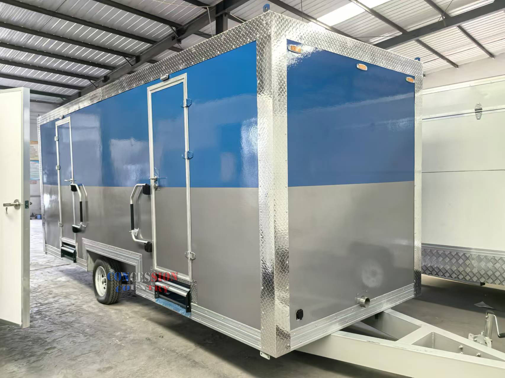 New finished toilet trailer(图2)