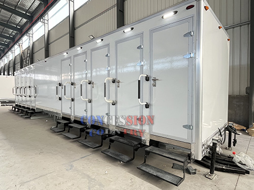 10 stalls toilet trailer